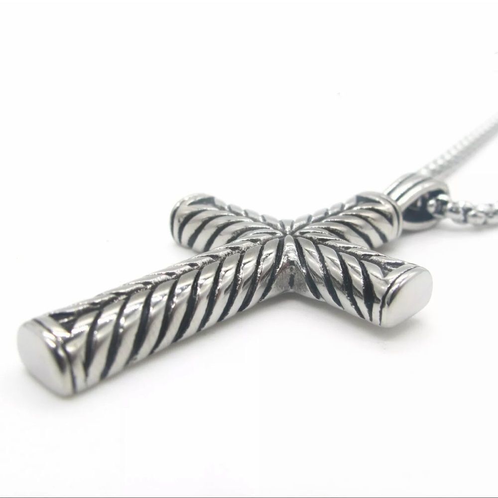 Necklace - Cross Chain  - Picture 2 of 4